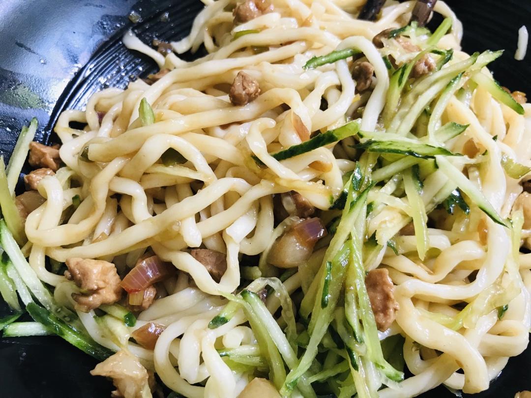 老北京炸酱面（家庭版制作🏡经典老味道🤓🤓）