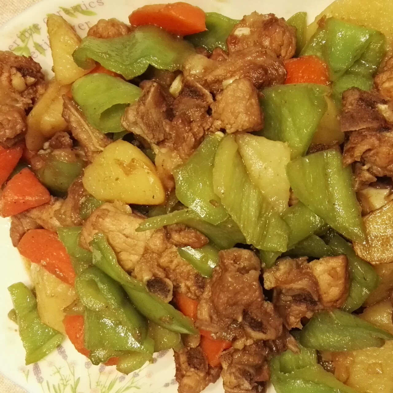 土豆炖排骨