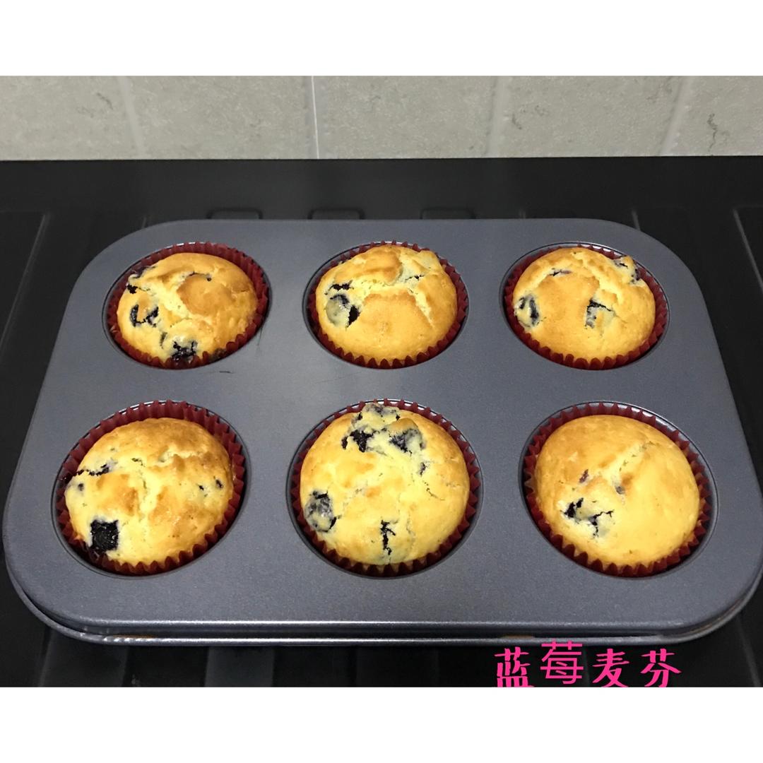 蓝莓玛芬蛋糕 Blueberry Muffin