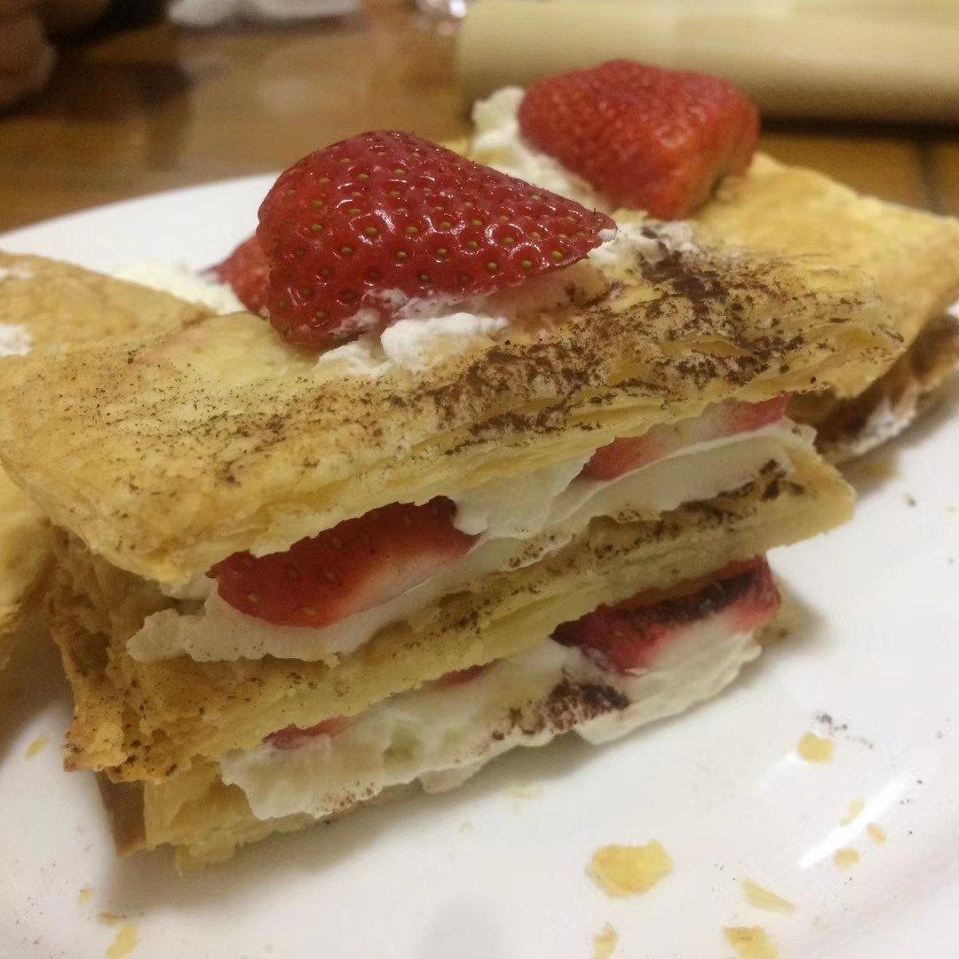 草莓拿破仑（呱呱杯夹馅儿更好吃哟！）