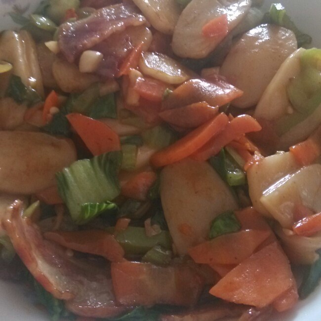 杂蔬鸡蛋炒年糕