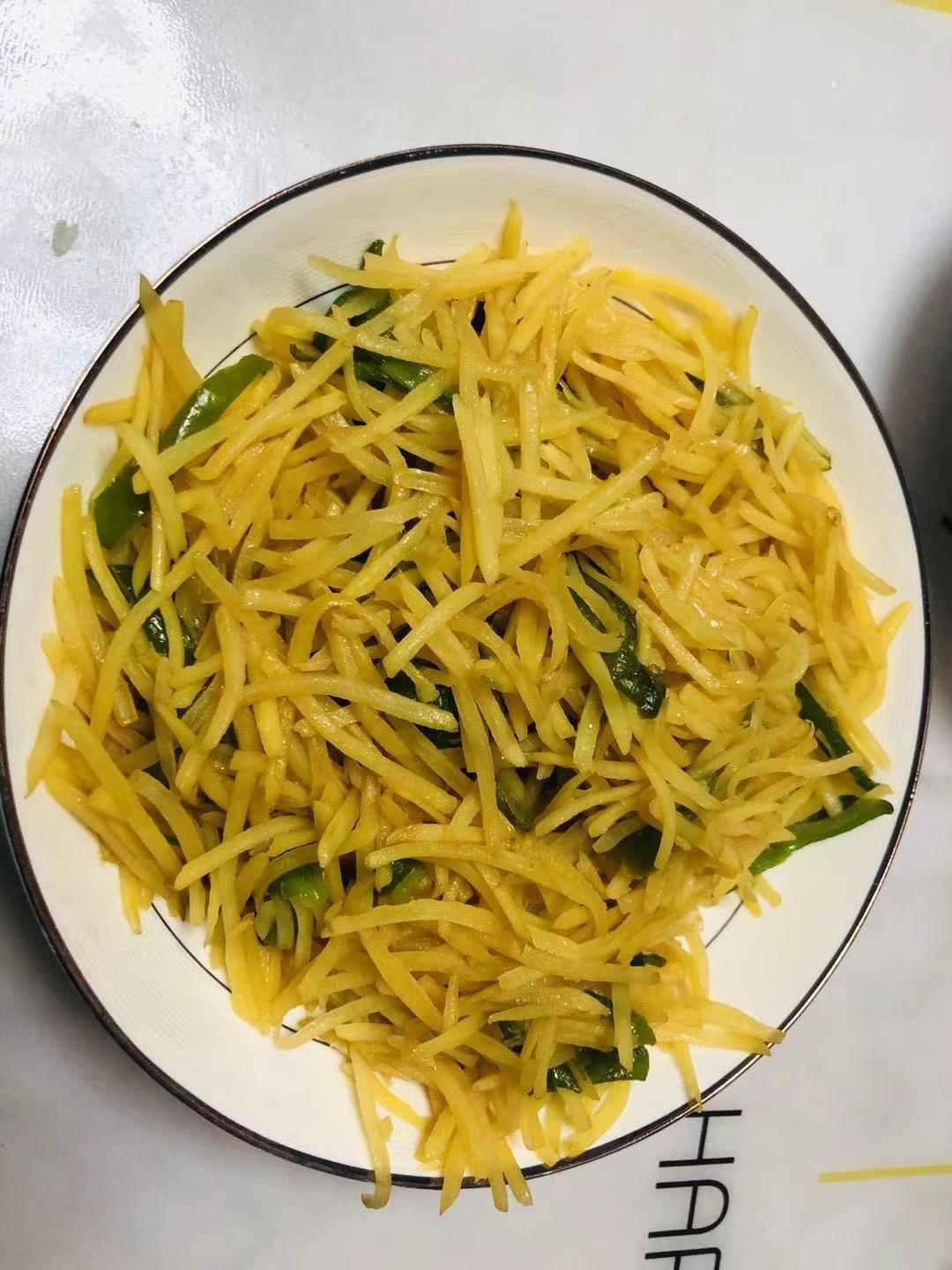 上桌抢光家常土豆丝