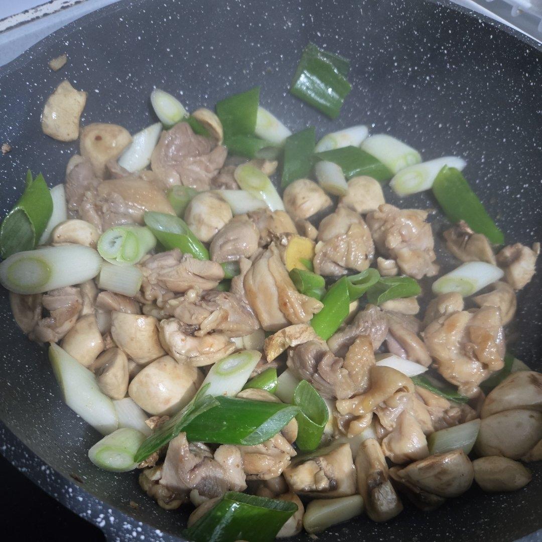 绝了～口蘑鸡腿真的好吃，简单快手