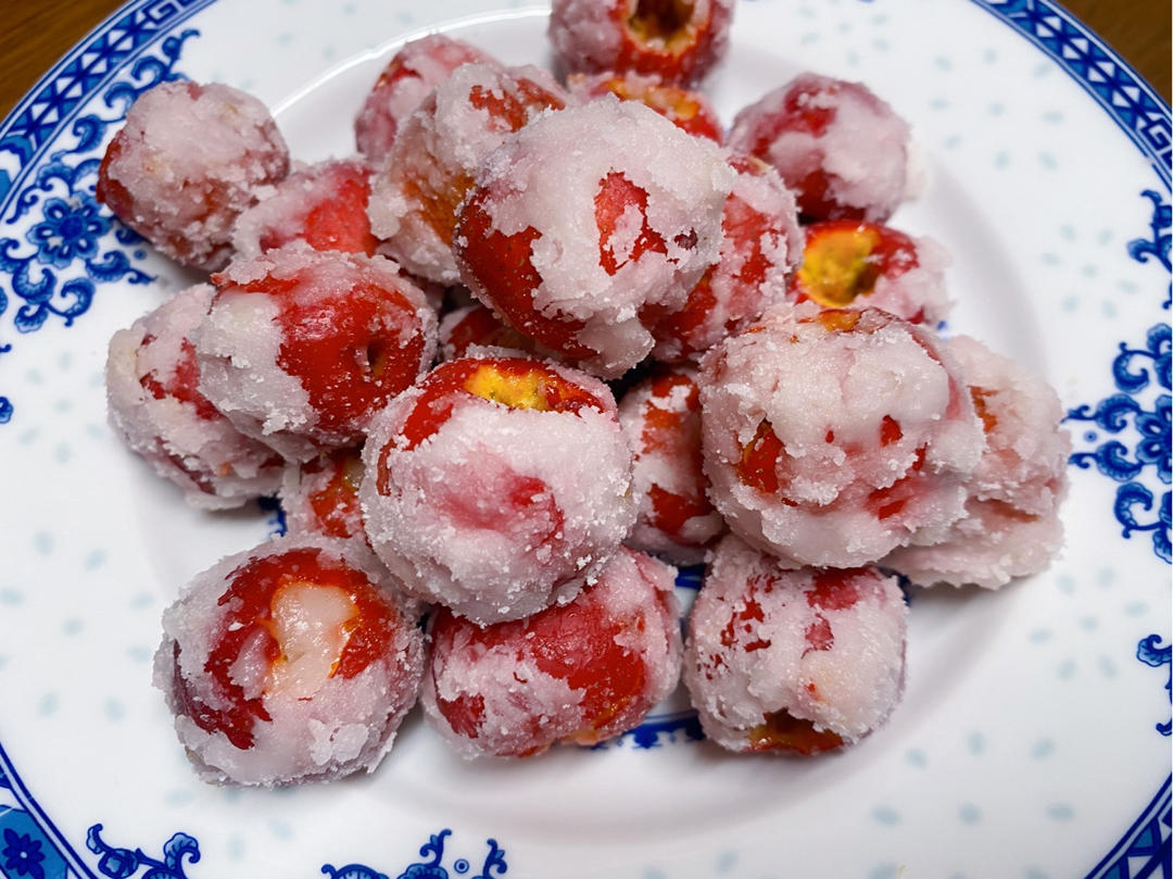 在家就能做酸酸甜甜的雪红果和零食店的一样哦