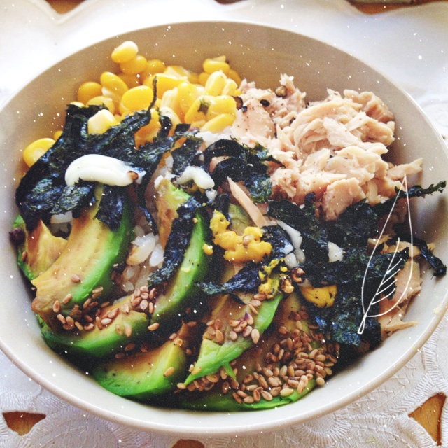 牛油果金枪鱼拌饭