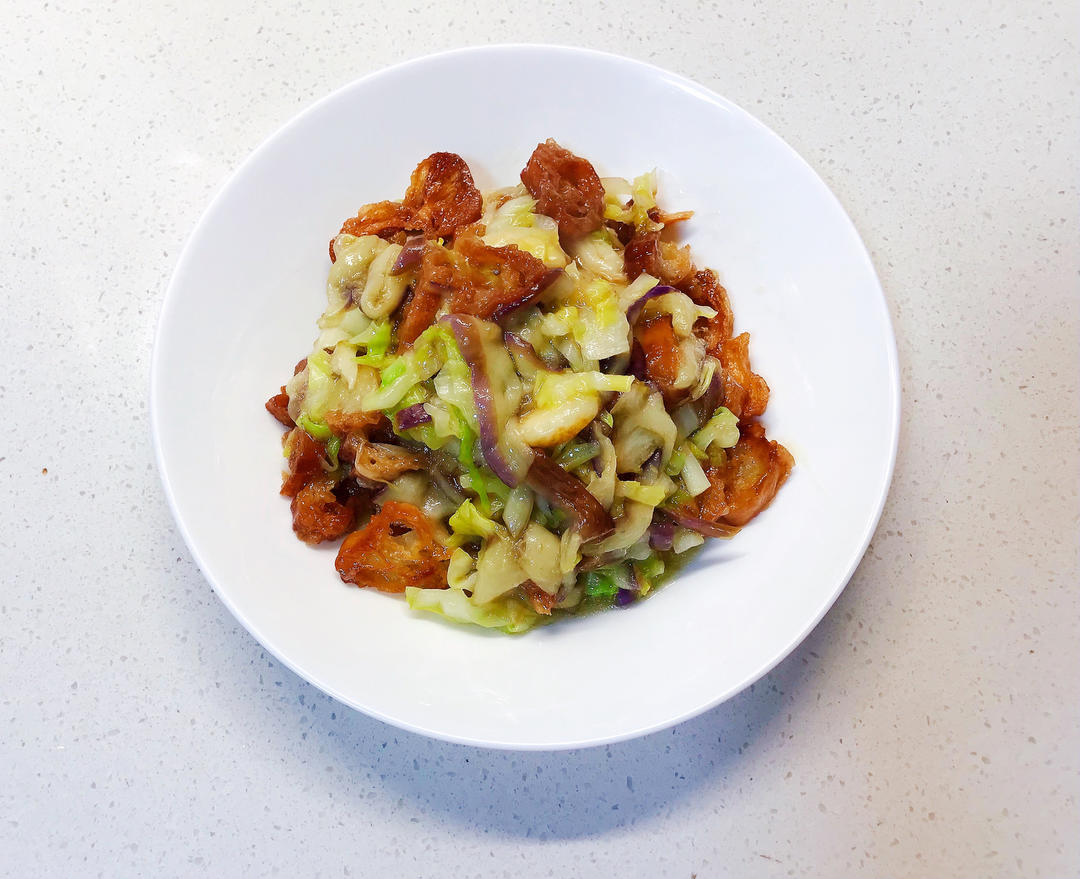 老油条炒茄子包菜 by wqy