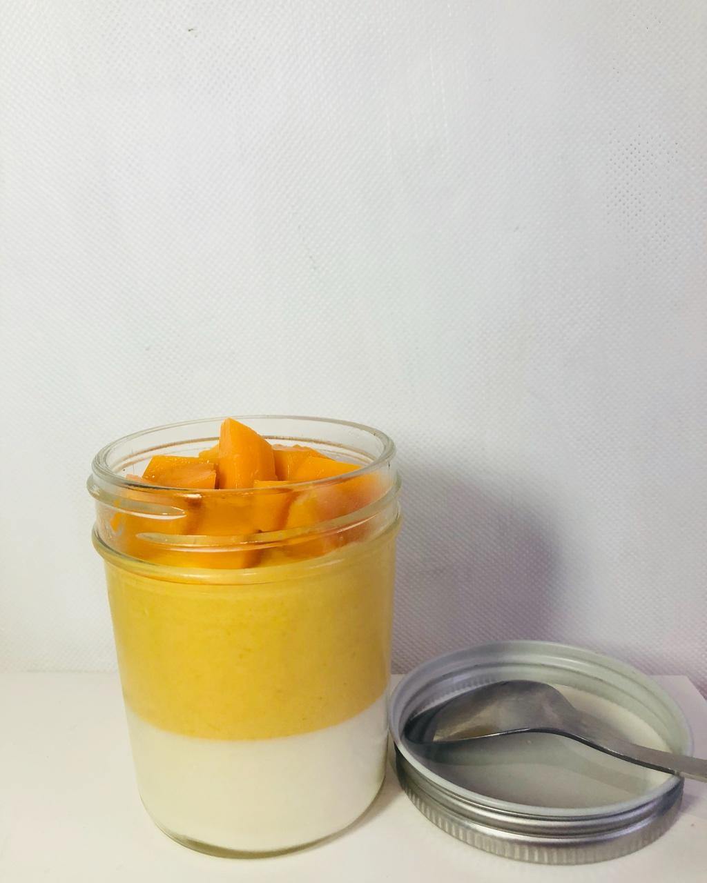 草莓、芒果双拼慕斯