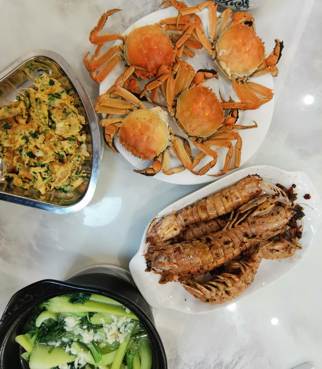 无油炸版的椒盐皮皮虾和巧拨虾壳的方法