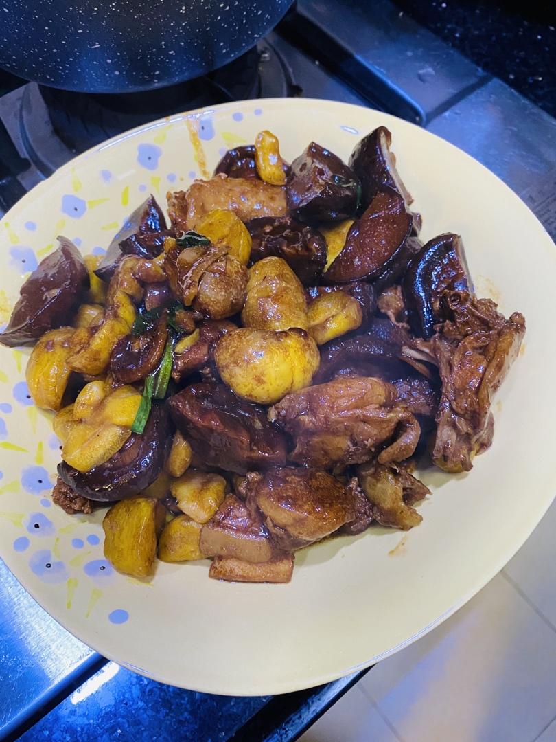 栗子焖鸡￨汁浓味郁、软糯入味