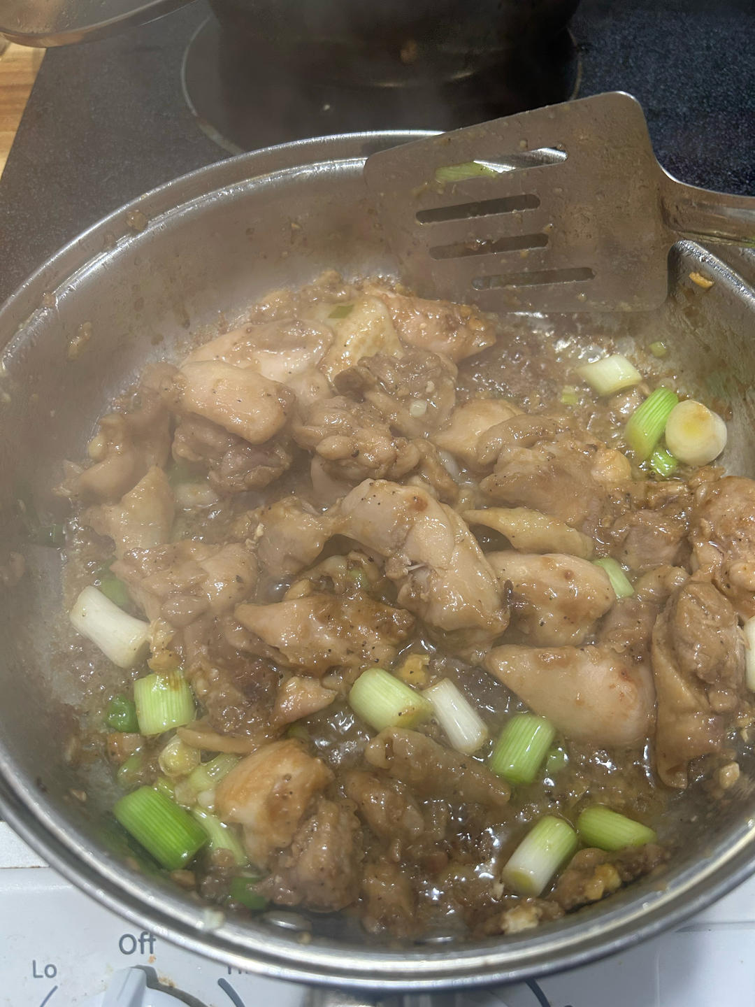 10r吃上饭 鲜嫩爽滑葱炒鸡腿