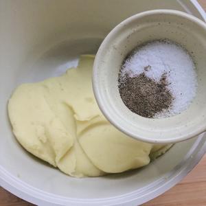 无面粉❗️低卡拉丝热狗棒 ｜免烤箱｜免油炸的做法 步骤5