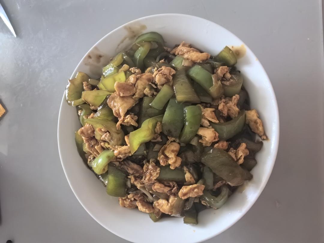 青椒鸡蛋拌面