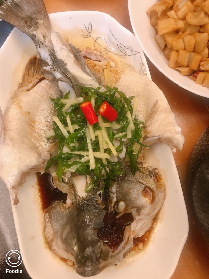 清蒸鲈鱼