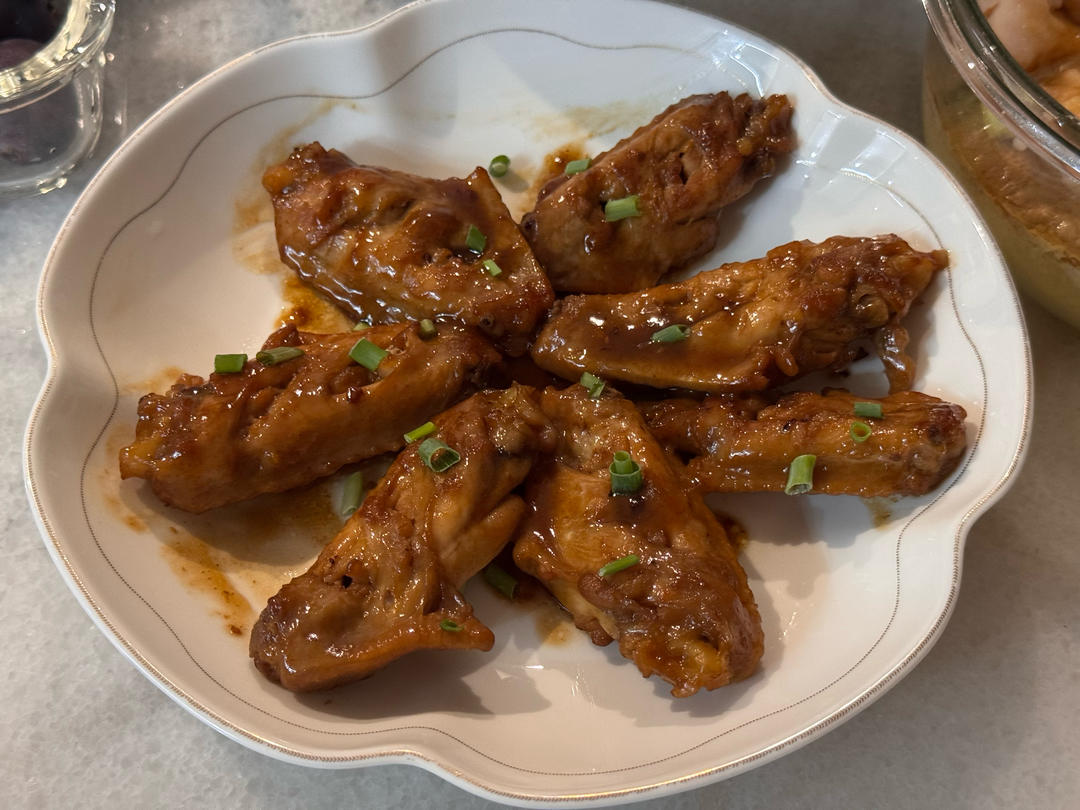 外婆教我的红烧鸡翅·连汤汁都狠好吃！！！