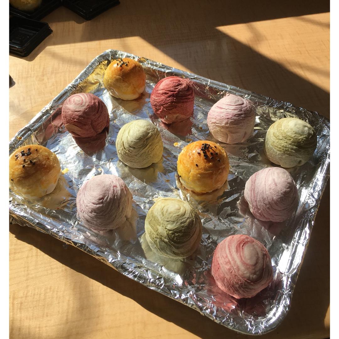 蛋黄酥~紫薯、抹茶、原味~花好月圆，中秋快乐~内附一次做六色蛋黄酥方法~