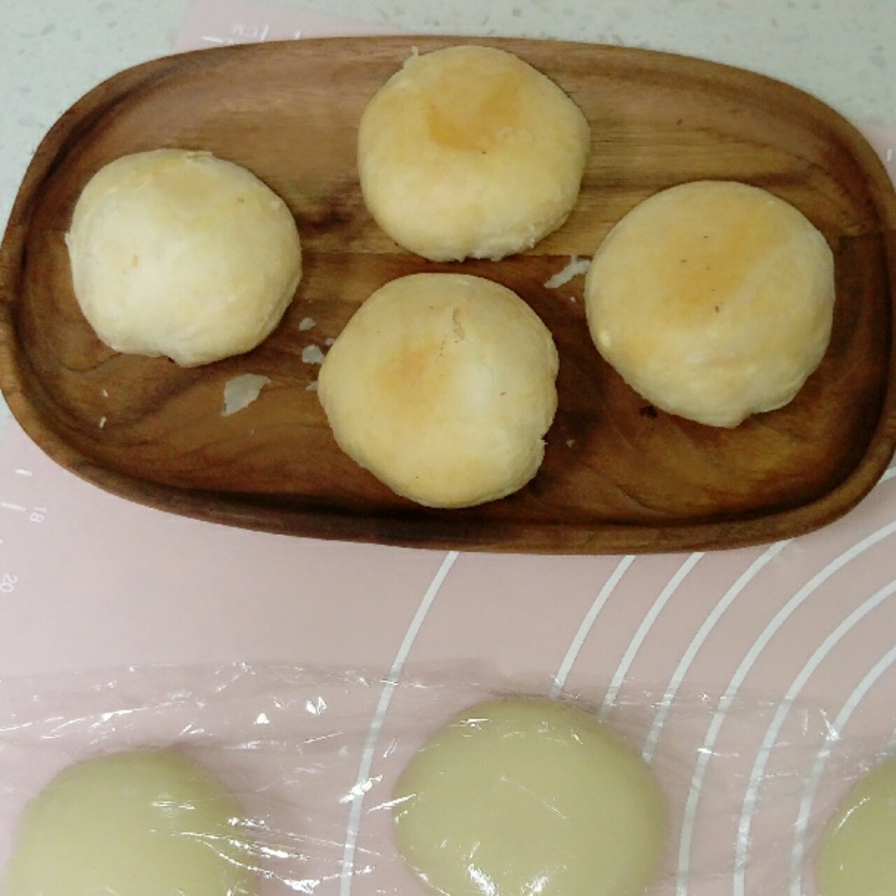 泳式鲜肉榨菜月饼