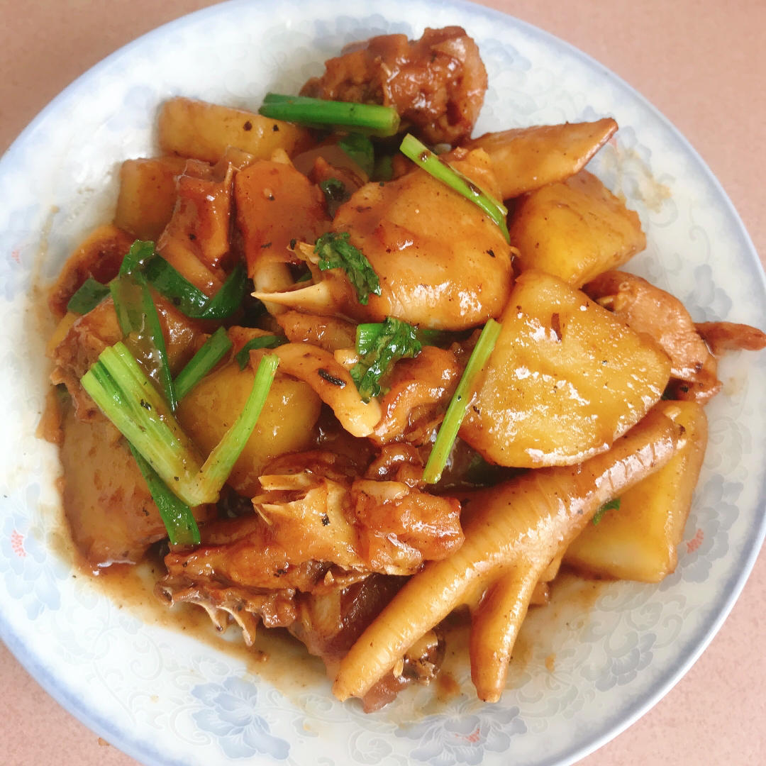 土豆焖鸡