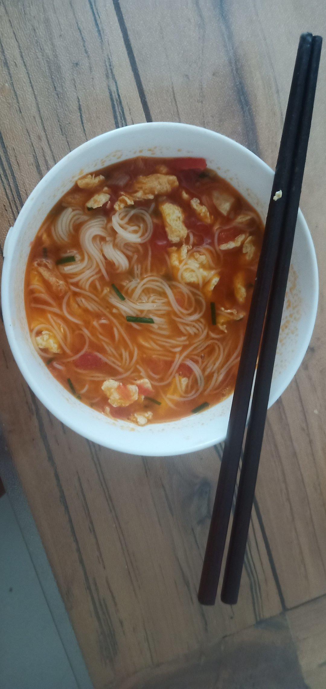 恨不得抱着锅舔的番茄鸡蛋面