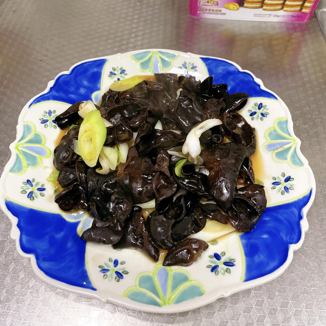葱烧木耳