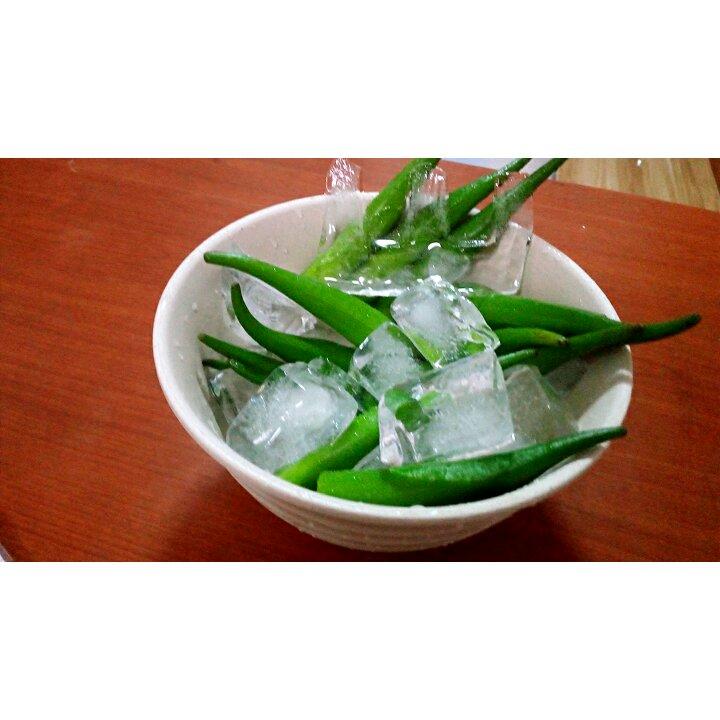 冰镇黄秋葵