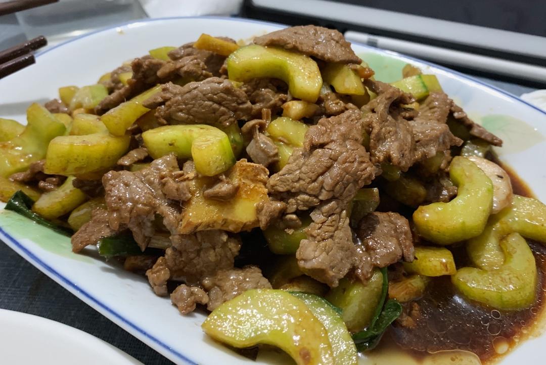 黄瓜炒牛里脊