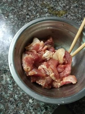 超下饭的豆豉蒸肉:的做法 步骤1