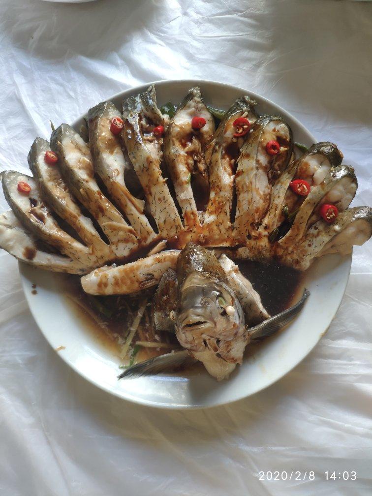 孔雀开屏清蒸鱼