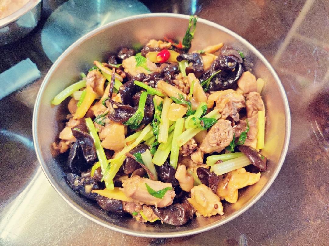 茶油小炒鸡衡阳特色下饭菜