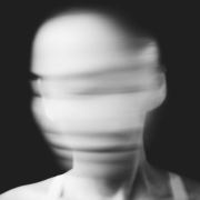 晏小咔咔咔咔咔