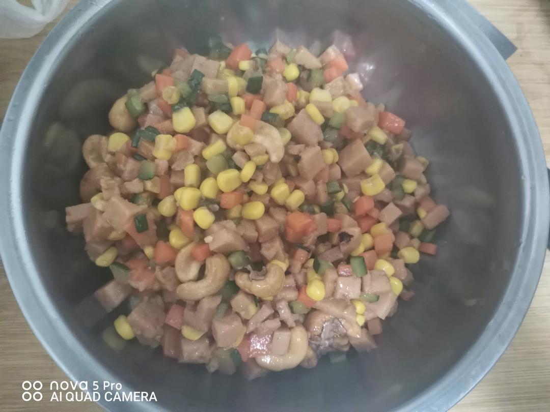 玉米黄瓜火腿粒