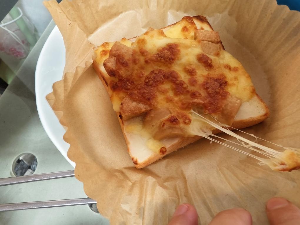 零失败快手岩烧乳酪(熔岩吐司)十分钟网红早餐，好吃哭