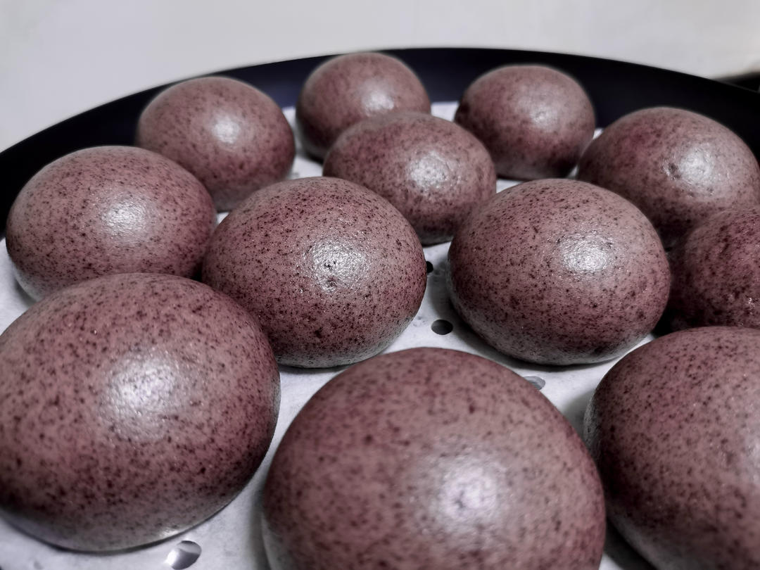 黑米粉刀切馒头