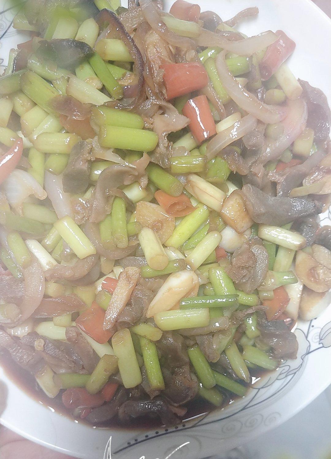 鸭胗炒蒜苔(蒜苗)