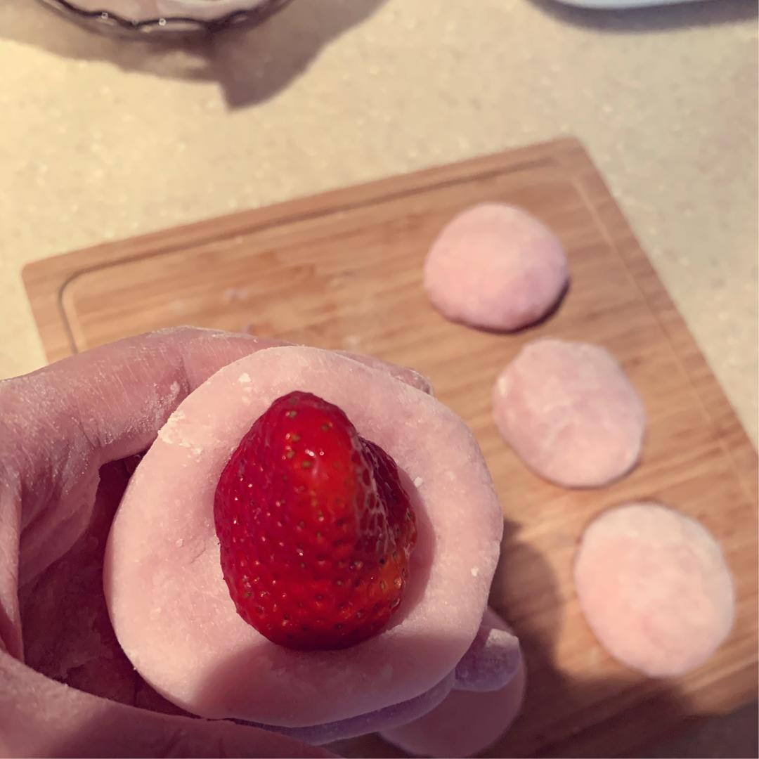 可以提升股价的🍓草莓大福🍓的做法 步骤6