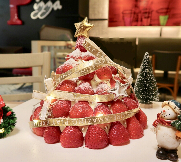 圣诞草莓蛋糕塔