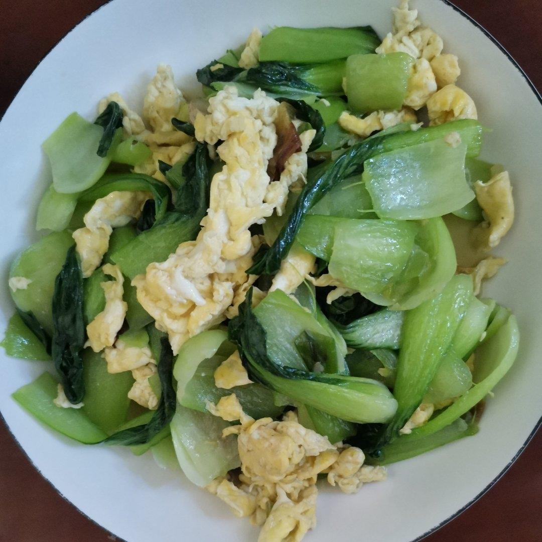 这么操作，油菜炒鸡蛋超好吃