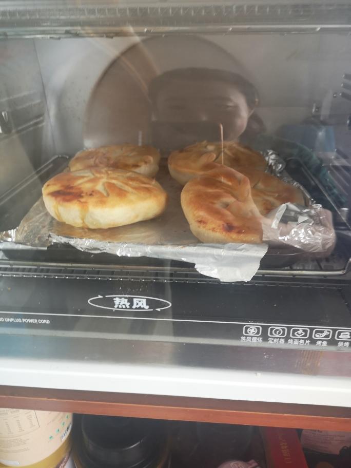 电烤火烧-嗷嗷香得猪肉馅饼的做法