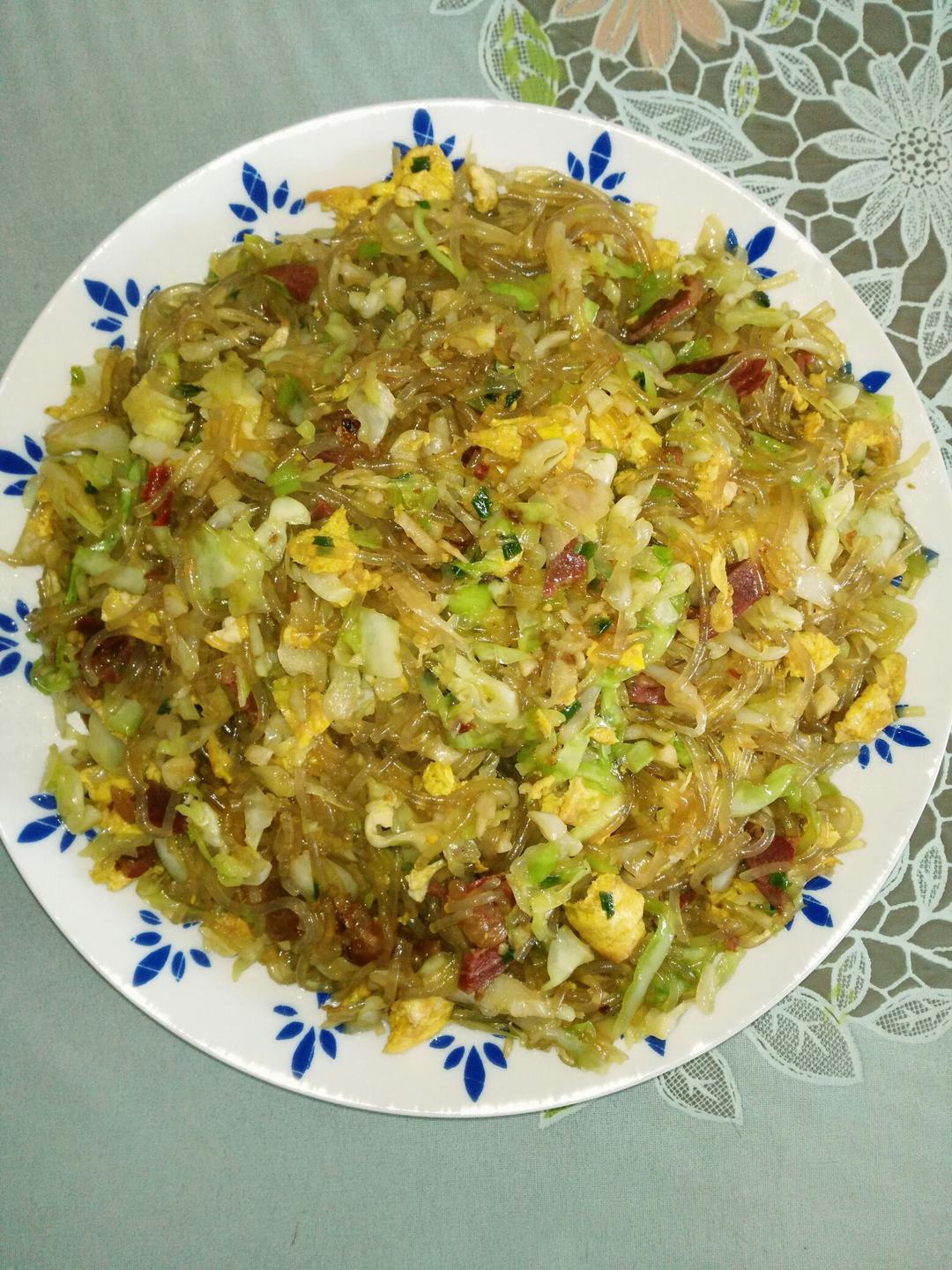 包菜粉丝炒鸡蛋
