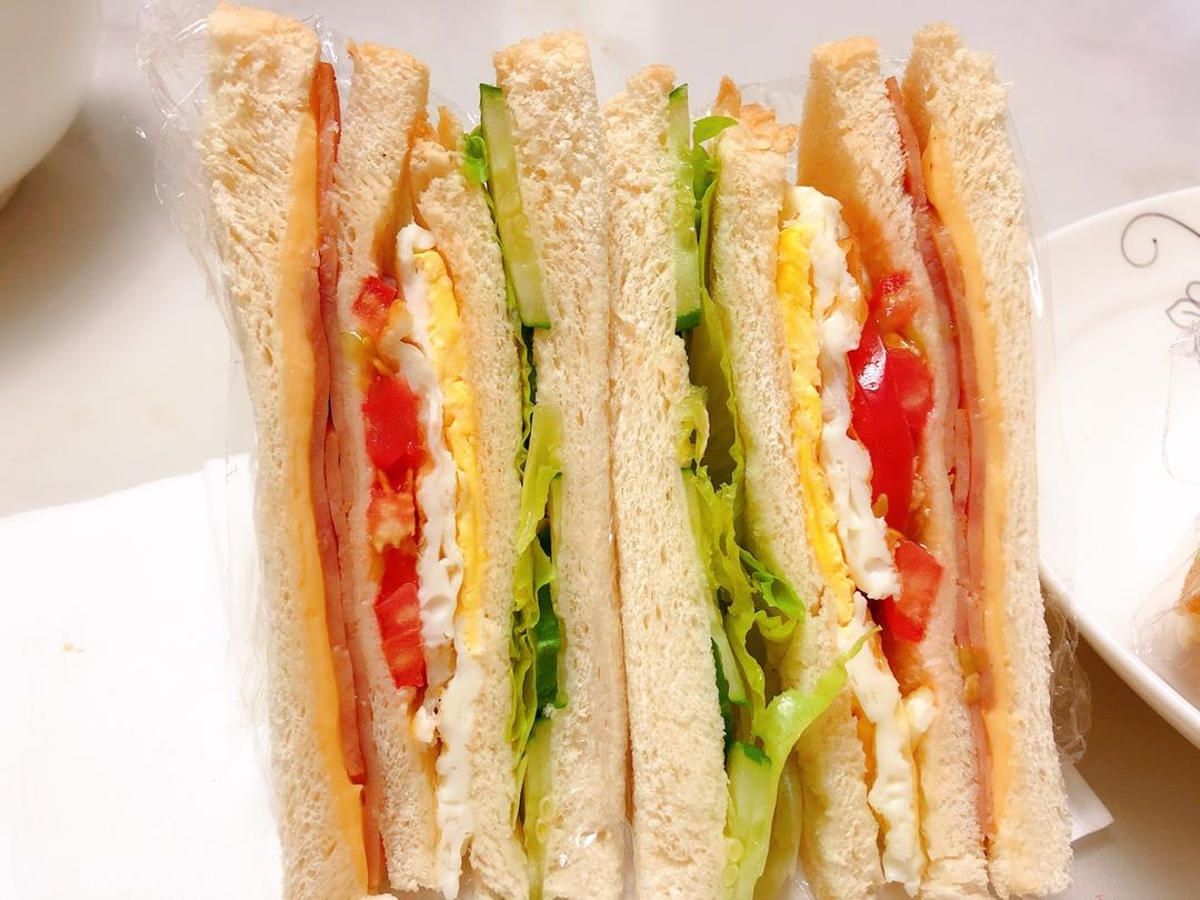 火腿芝士蛋三文治