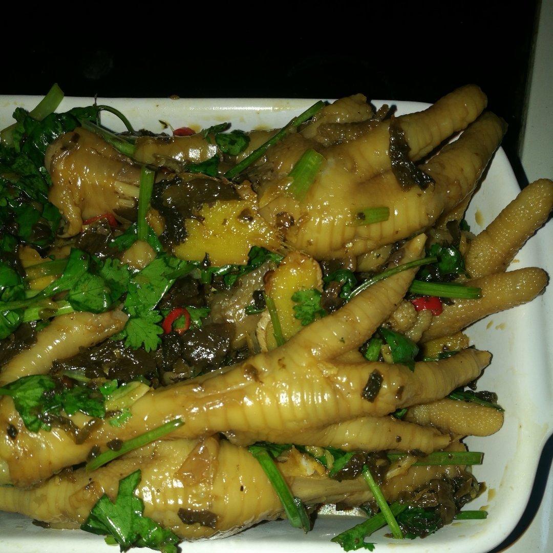 酸辣鸡爪