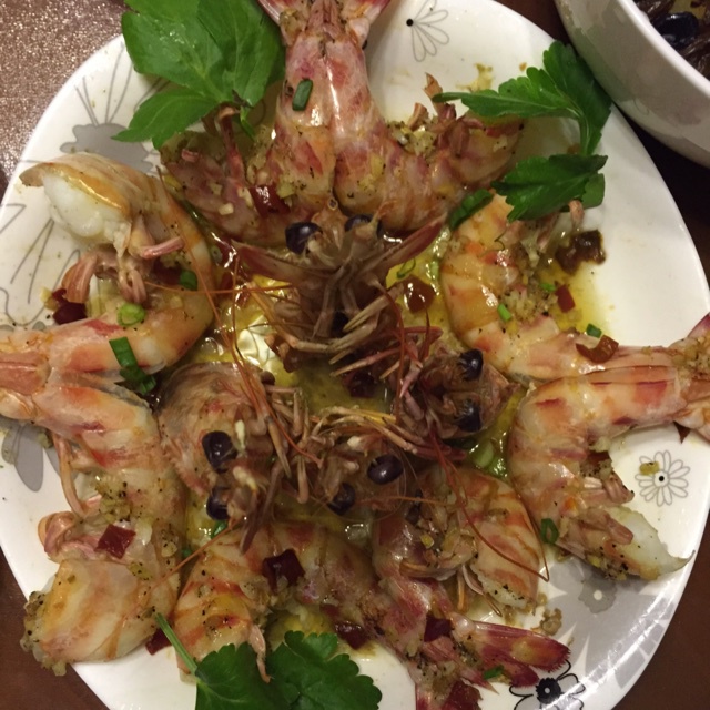 艾微-1做的蒜蓉九节虾