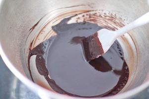 巧克力分蛋海绵蛋糕的做法 步骤2