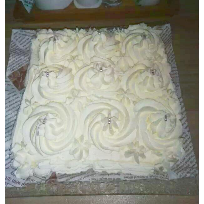玫瑰裱花奶油蛋糕