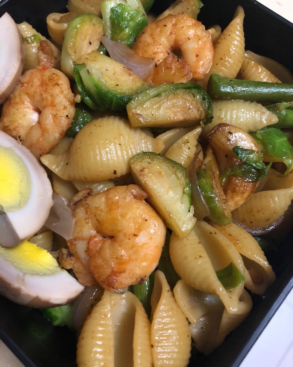 意面金蒜黑椒虾