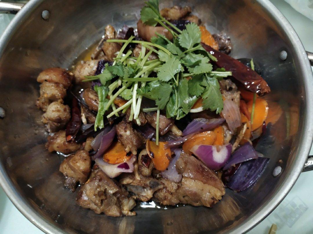 不正宗版美味大盘鸡，比普通炖鸡多几种风味，家常可做快手菜！