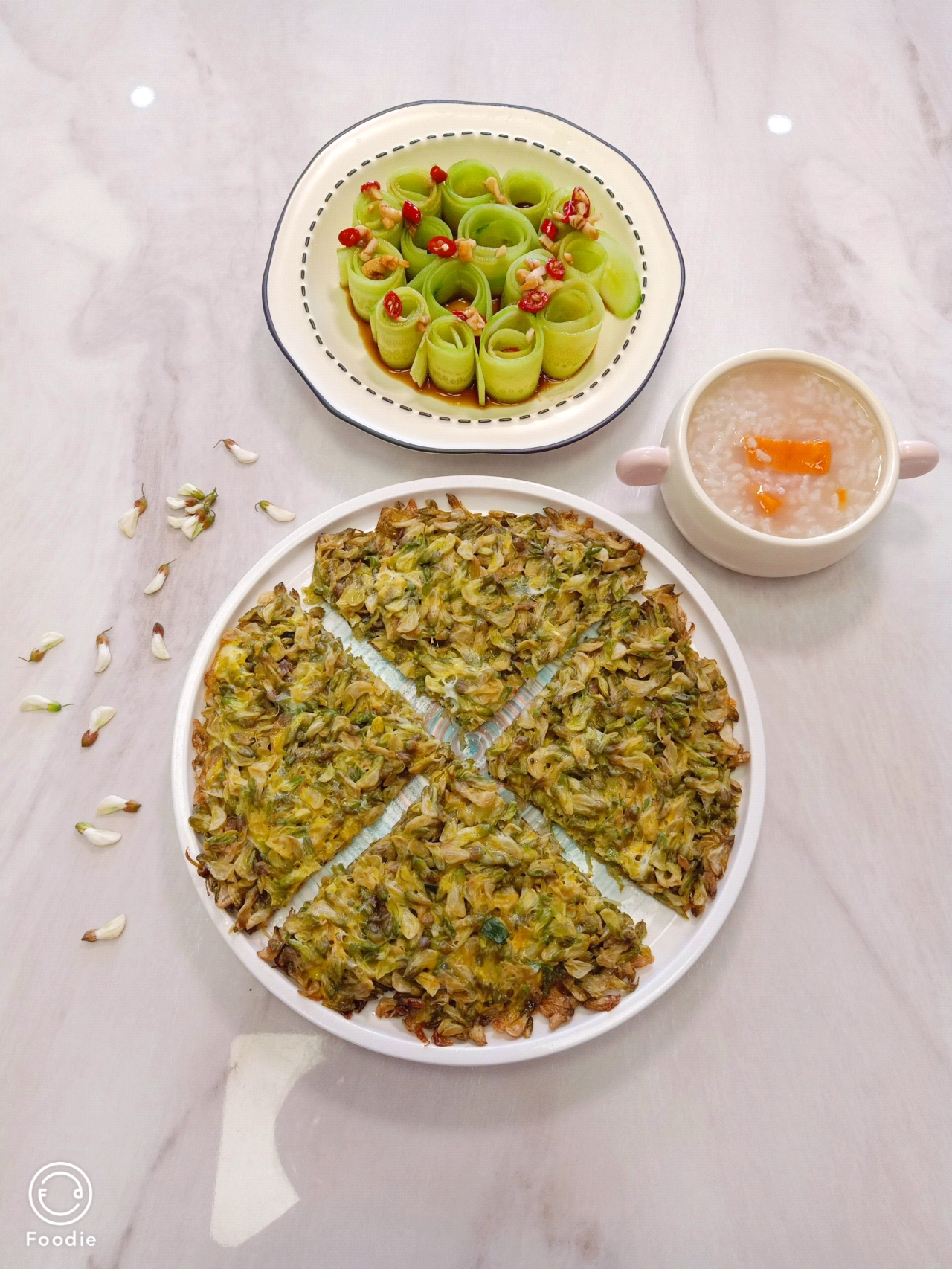 春天不能错过的槐花饼