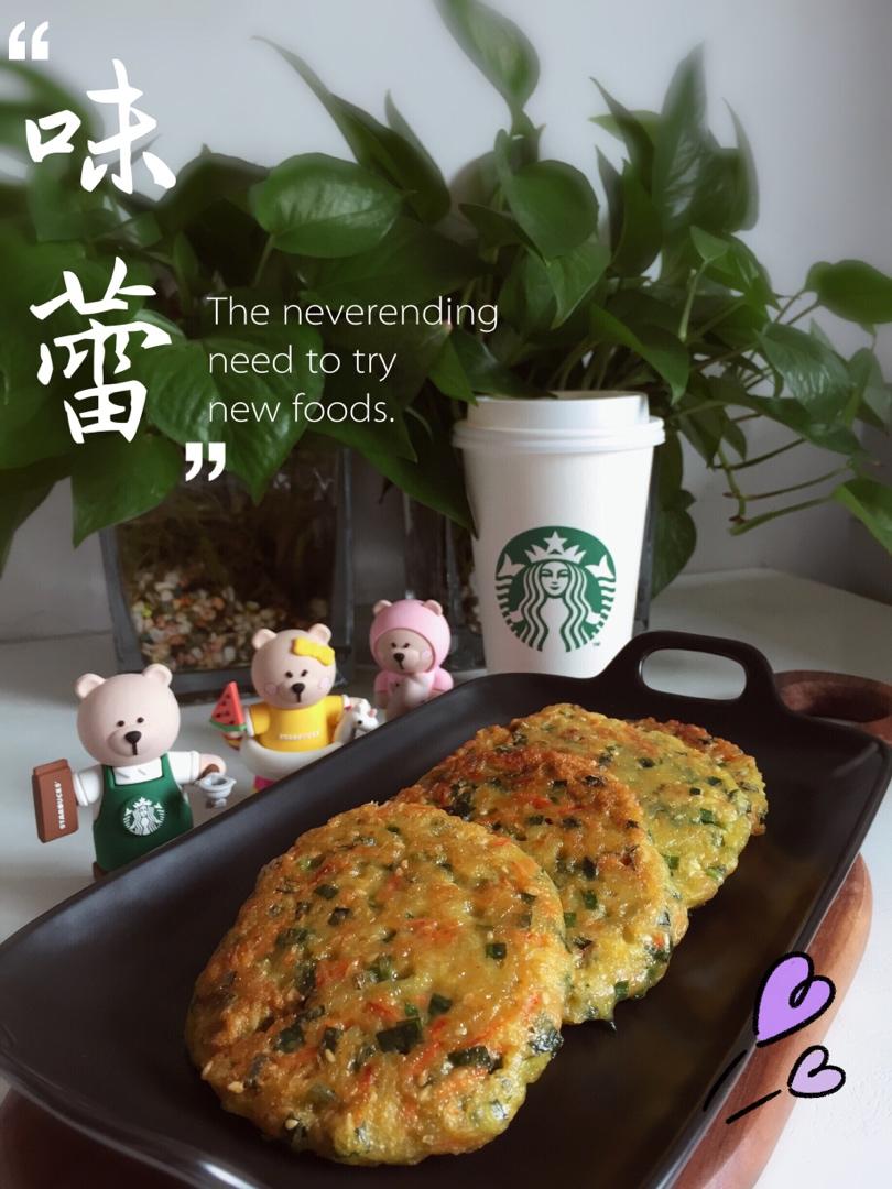 腊肠云南小瓜鸡蛋饼