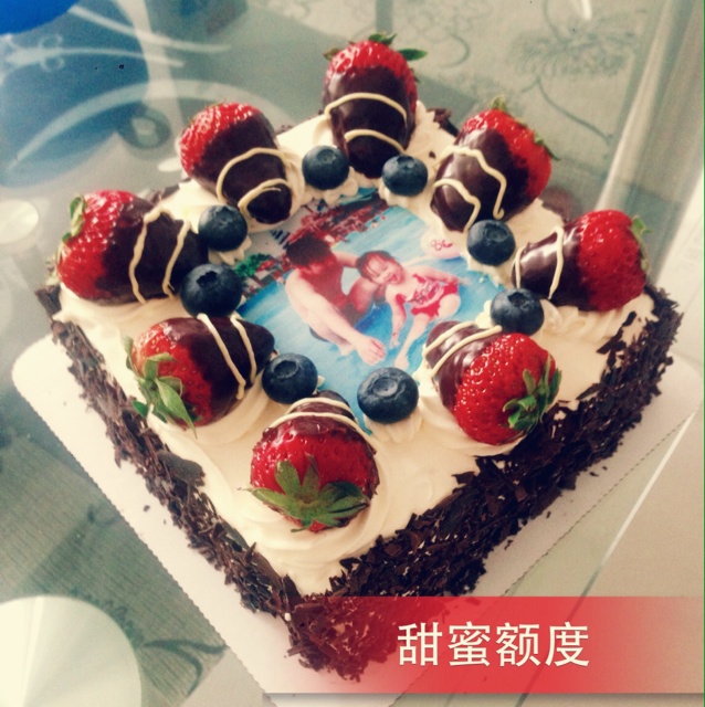 6寸草莓奶油戚风蛋糕