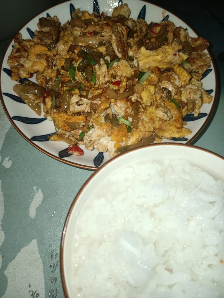 早餐好伴侣——榨菜炒鸡蛋