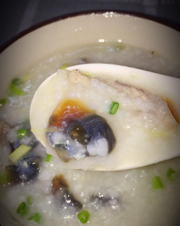 十五分钟快手之香滑皮蛋瘦肉粥(附五分钟电饭煲电压力锅更快捷方法)